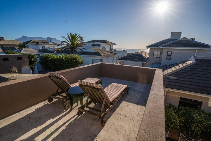 To Let 4 Bedroom Property for Rent in Sunset Links Western Cape